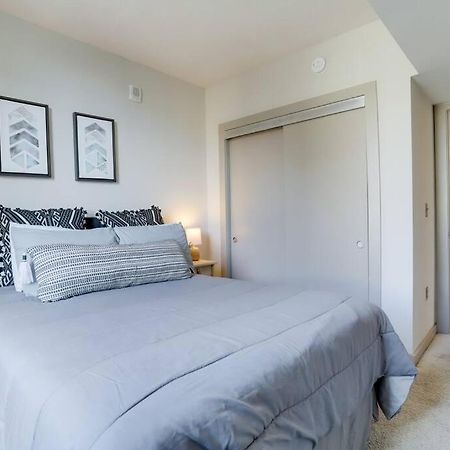 Amazing 2Br Apartment At Crystal City Arlington Extérieur photo