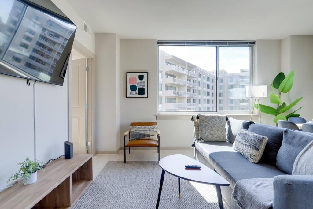 Amazing 2Br Apartment At Crystal City Arlington Extérieur photo