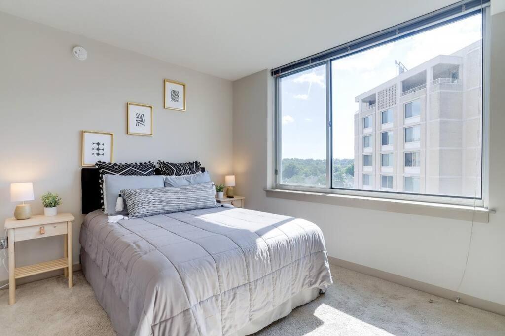 Amazing 2Br Apartment At Crystal City Arlington Extérieur photo