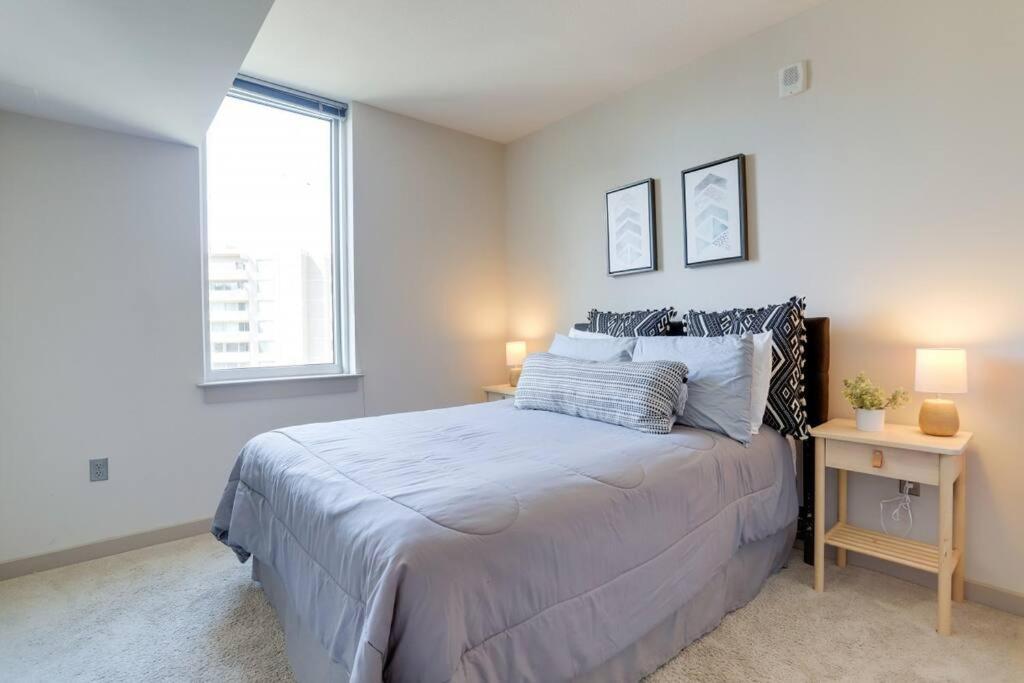 Amazing 2Br Apartment At Crystal City Arlington Extérieur photo