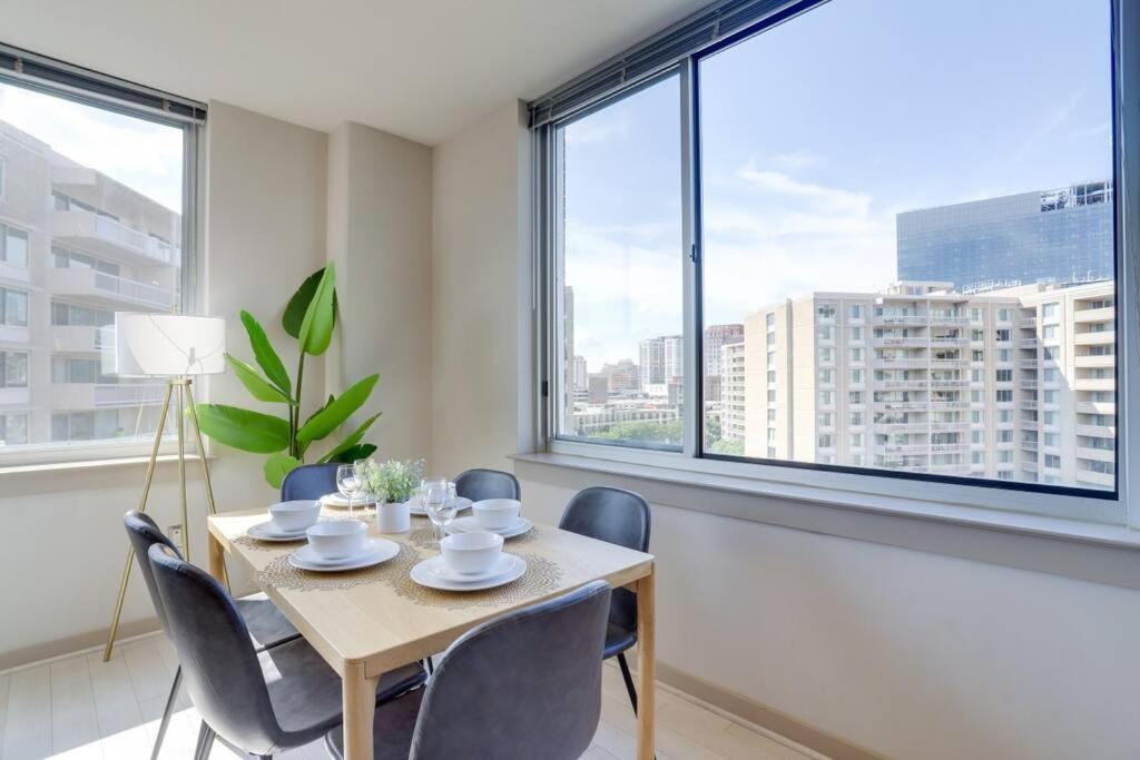 Amazing 2Br Apartment At Crystal City Arlington Extérieur photo